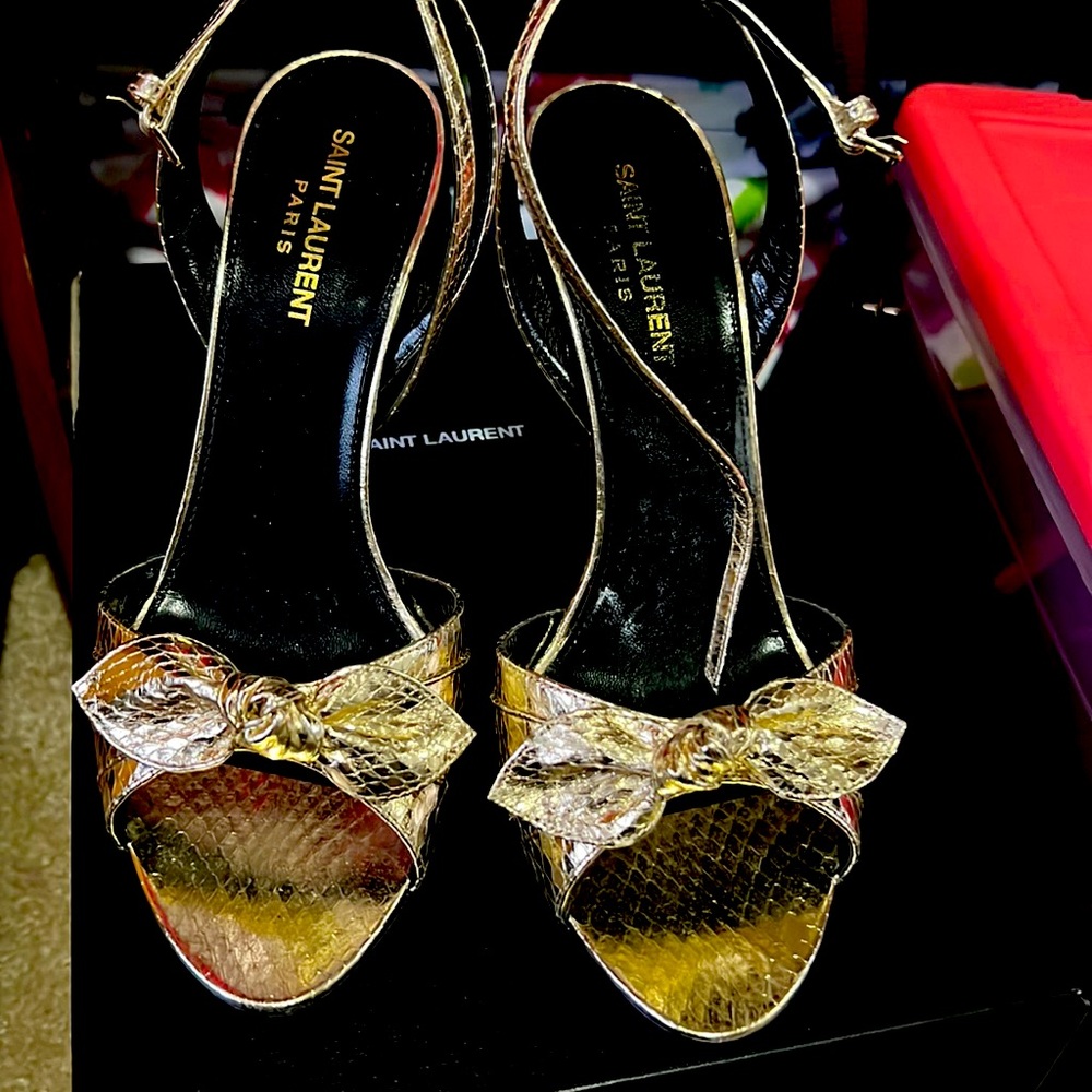 GOLD Sandals